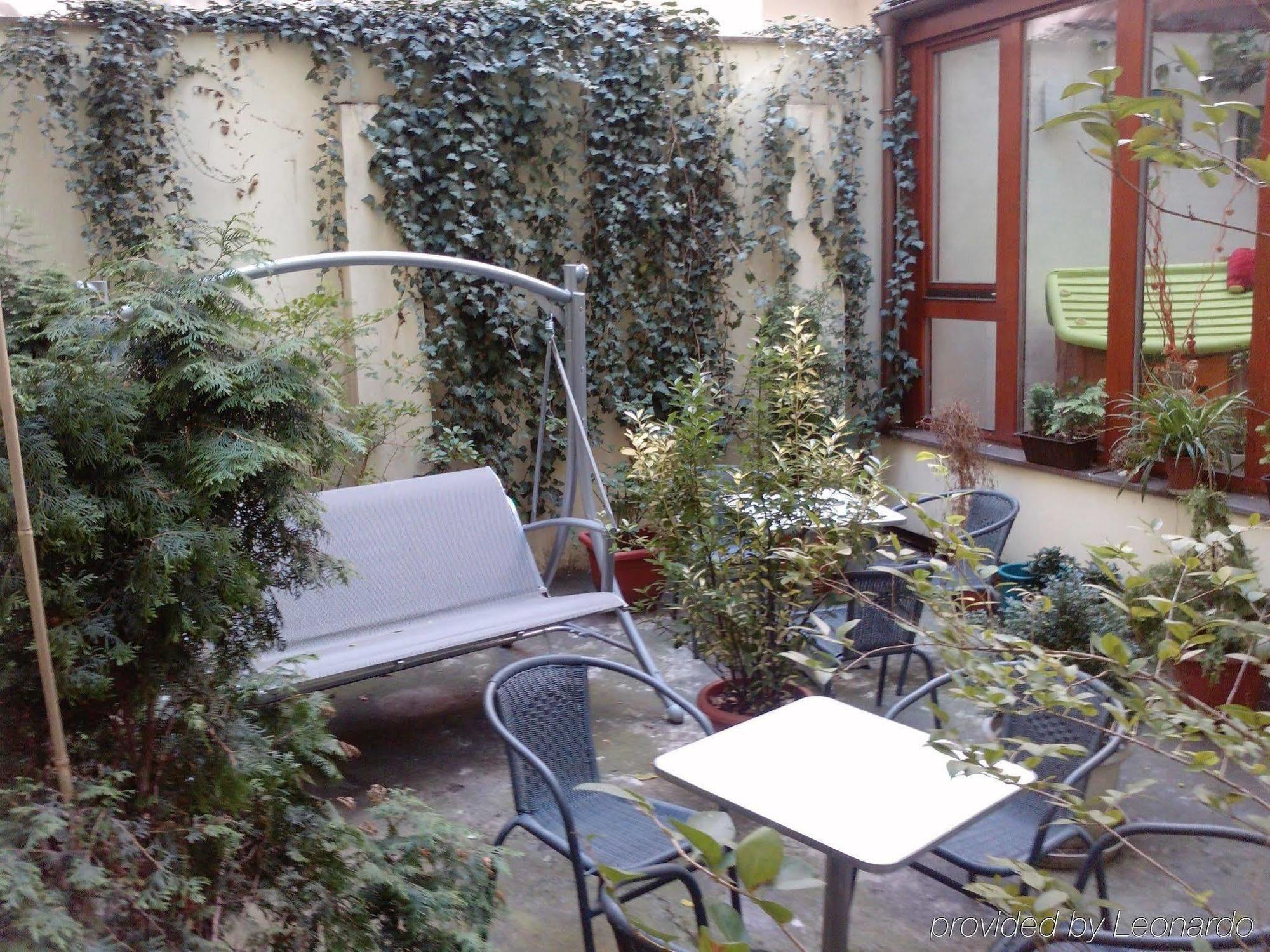 Aparthotel City 5 Prague Restoran gambar